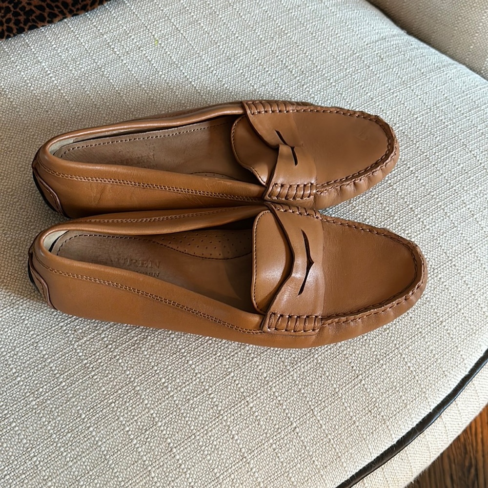 Ralph Lauren women’s drivers A leather upper and lined
